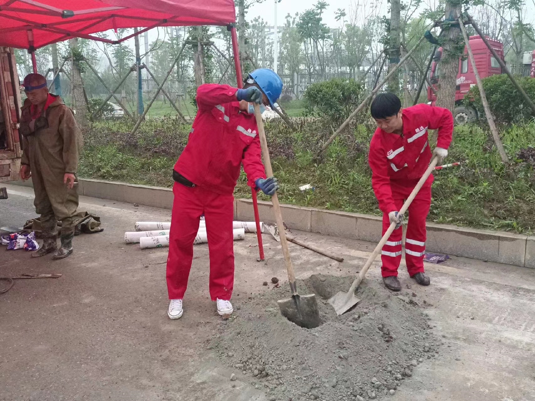 桃山管道疏通哪家好】及时进行市政管道清淤